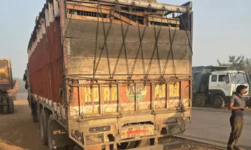चेकपोस्ट में 63 वाहनों पर हुई चालानी कार्रवाई, एक्शन में परिवहन विभाग चेकपोस्ट में 63 वाहनों पर हुई चालानी कार्रवाई, एक्शन में परिवहन विभाग
