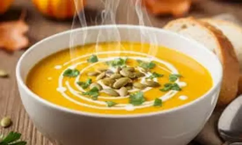 Creamy Pumpkin Soup: क्रीमी पंपकिन सूप, सर्दी-जुकाम से राहत के लिए नोट करें रेसिपी Creamy Pumpkin Soup: क्रीमी पंपकिन सूप, सर्दी-जुकाम से राहत के लिए नोट करें रेसिपी