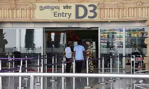 प्लेन में Technical प्रॉब्लम: पैसेंजर 2 दिन से इंतज़ार कर रहे है प्लेन में Technical प्रॉब्लम: पैसेंजर 2 दिन से इंतज़ार कर रहे है