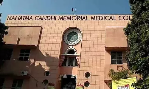 Indore : एमजीएम मेडिकल कॉलेज में बच्चे का अंगूठा कटने के बाद नर्स सस्पेंड Indore : एमजीएम मेडिकल कॉलेज में बच्चे का अंगूठा कटने के बाद नर्स सस्पेंड