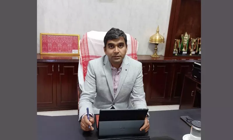 Assam चुनाव से पहले सुमित सत्तावन ने तिनसुकिया डिस्ट्रिक्ट कमिश्नर का पद संभाला