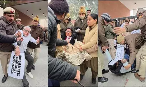 Trinamool सांसदों ने अमित शाह के ऑफिस के बाहर प्रदर्शन किया : पुलिस ने उन्हें गिरफ्तार कर लिया Trinamool सांसदों ने अमित शाह के ऑफिस के बाहर प्रदर्शन किया : पुलिस ने उन्हें गिरफ्तार कर लिया