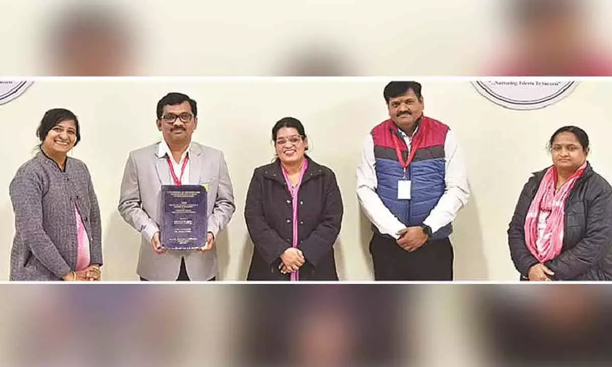 Andhra: डॉ. नताशेखर को कंप्यूटर साइंस में डॉक्टरेट की उपाधि दी गई Andhra: डॉ. नताशेखर को कंप्यूटर साइंस में डॉक्टरेट की उपाधि दी गई