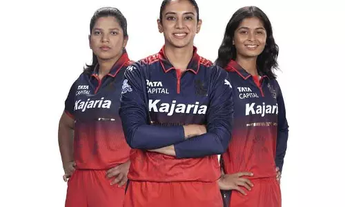 कजारिया टाइल्स ने आरसीबी महिला टीम के साथ पार्टनरशिप बढ़ाई कजारिया टाइल्स ने आरसीबी महिला टीम के साथ पार्टनरशिप बढ़ाई