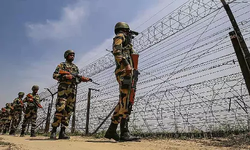 जम्मू-कश्मीर के सांबा में BSF ने सर्च ऑपरेशन शुरू किया