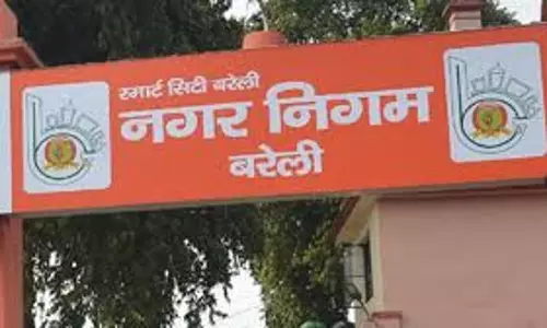 Bareilly: कर वसूली अभियान में 16 संपत्तियों को किया गया सील Bareilly: कर वसूली अभियान में 16 संपत्तियों को किया गया सील