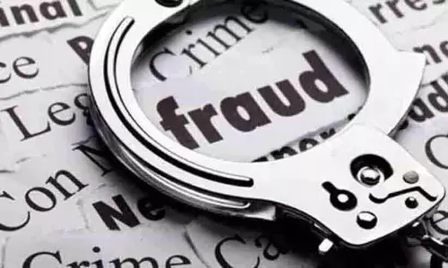 Kerala : ट्रैवल एजेंसी के वॉलेट से लाखों की चोरी Kerala : ट्रैवल एजेंसी के वॉलेट से लाखों की चोरी