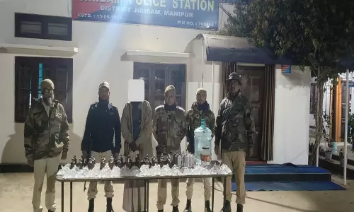 Manipur: अभियानों में सुरक्षा बलों ने हथियार और ड्रग तस्करों को पकड़ा
