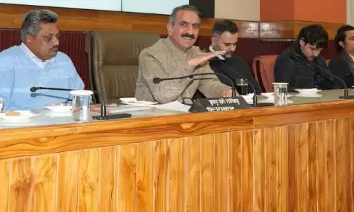 Shimla: छात्र संसद में छात्रों से मिलकर मुख्यमंत्री ने किया विचार-विमर्श