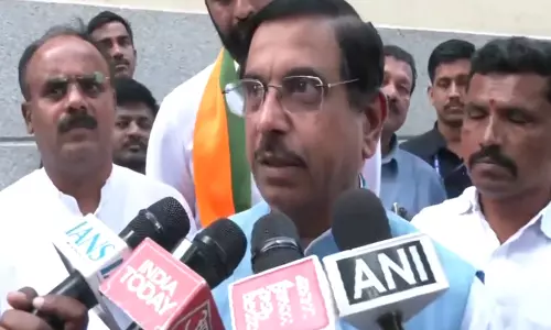 Union Minister प्रहलाद जोशी ने नेशनल हेराल्ड के उच्च राजस्व पर जताई प्रतिक्रिया