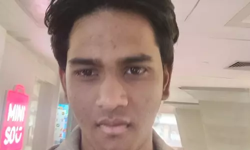 मोबाइल बंद छात्र लापता, लावारिस हालत में मिली स्कूटी मोबाइल बंद छात्र लापता, लावारिस हालत में मिली स्कूटी