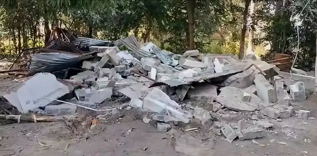 Asansol: अवैध निर्माण पर दुर्गापुर नगर निगम का सघन अभियान Asansol: अवैध निर्माण पर दुर्गापुर नगर निगम का सघन अभियान