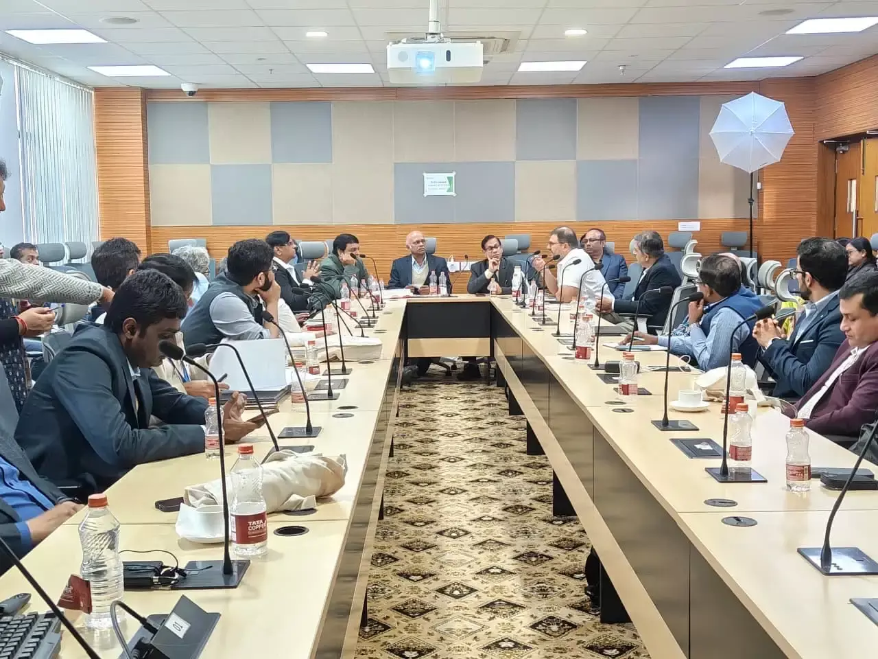 Kharagpur: IIT खड़गपुर ने नवाचार और गहन-प्रौद्योगिकी पर ध्यान केंद्रित किया Kharagpur: IIT खड़गपुर ने नवाचार और गहन-प्रौद्योगिकी पर ध्यान केंद्रित किया