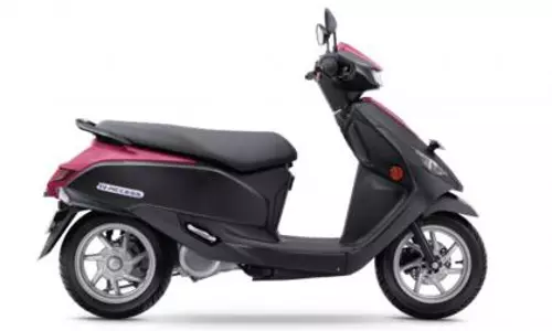 Suzuki India ने लॉन्च किया पहला इलेक्ट्रिक स्कूटर, बुकिंग शुरू Suzuki India ने लॉन्च किया पहला इलेक्ट्रिक स्कूटर, बुकिंग शुरू