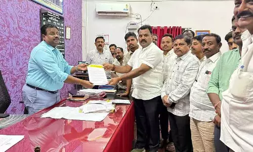 Bagalkot : आवारा कुत्तों पर कंट्रोल की मांग