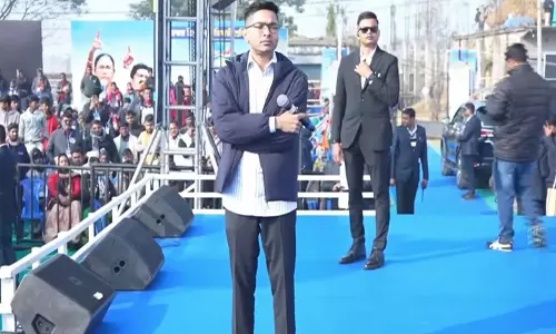 अभिषेक बनर्जी ने TMC सांसदों की गिरफ्तारी को लेकर केंद्र सरकार पर निशाना साधा