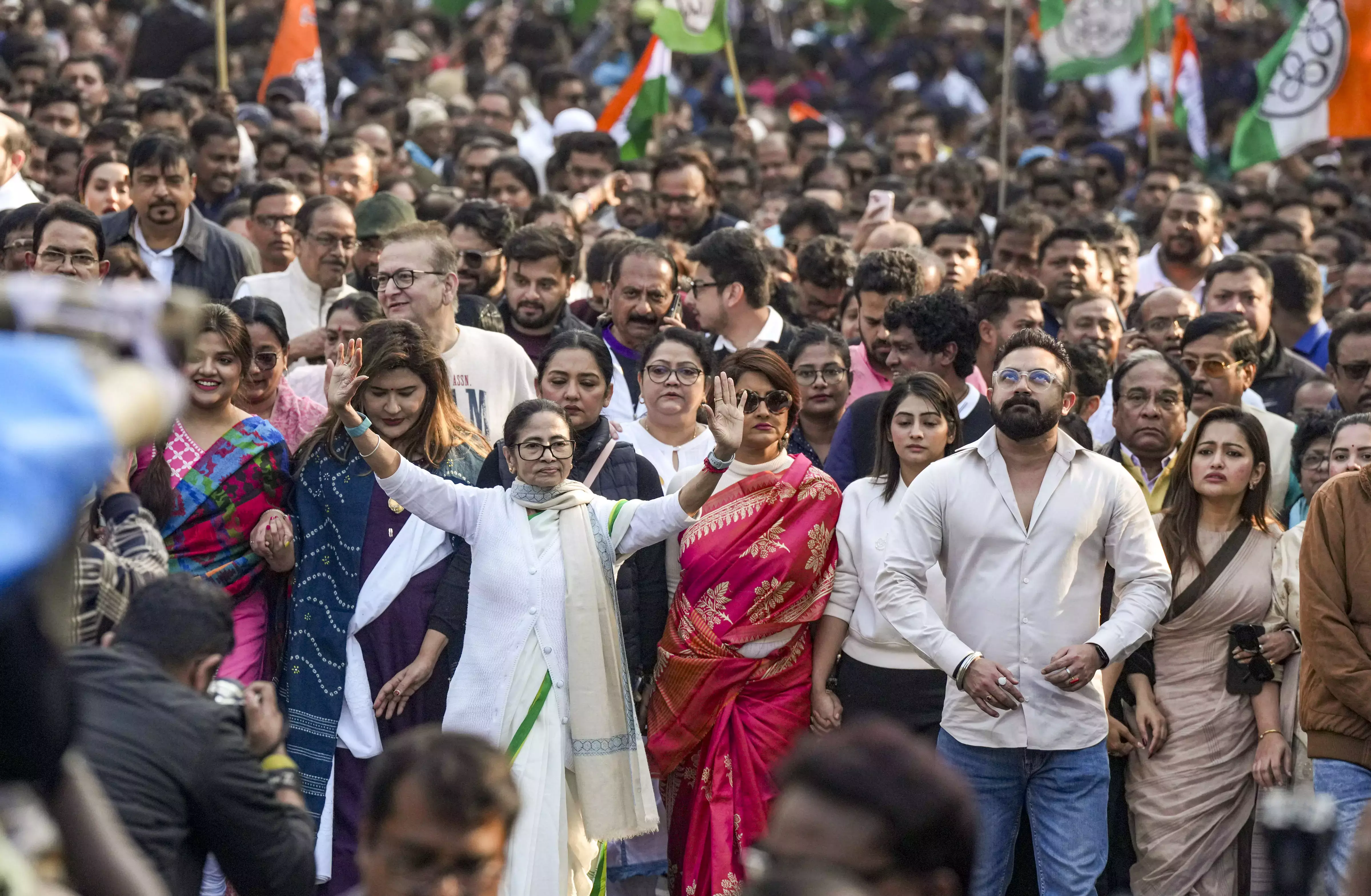 I-PAC विवाद: ममता ने ED की कार्रवाई के खिलाफ कोलकाता में बड़े विरोध प्रदर्शन का नेतृत्व किया
