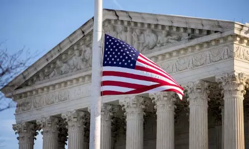 ट्रंप के टैरिफ का Supreme Court में टेस्ट: $150 बिलियन का रिफंड दांव पर ट्रंप के टैरिफ का Supreme Court में टेस्ट: $150 बिलियन का रिफंड दांव पर