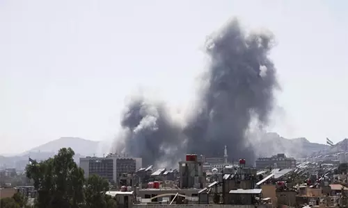 Aleppo में झड़पों में कम से कम 15 लोग मारे गए; भारी गोलाबारी के बीच हजारों लोग पलायन कर गए Aleppo में झड़पों में कम से कम 15 लोग मारे गए; भारी गोलाबारी के बीच हजारों लोग पलायन कर गए