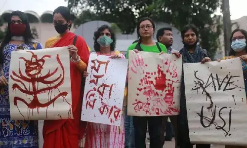 India ने बांग्लादेशी हिंदुओं पर हमलों के परेशान करने वाले पैटर्न की ओर इशारा किया India ने बांग्लादेशी हिंदुओं पर हमलों के परेशान करने वाले पैटर्न की ओर इशारा किया
