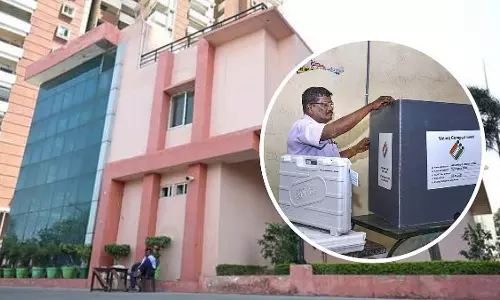 बहुमंजिला इमारतों में Polling Stations: आयोग ने जिलेवार संख्या बताई