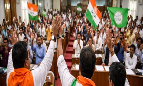शिवसेना ने अंबरनाथ में NCP के साथ मिलकर बनाया बहुमत, बीजेपी दबाव में