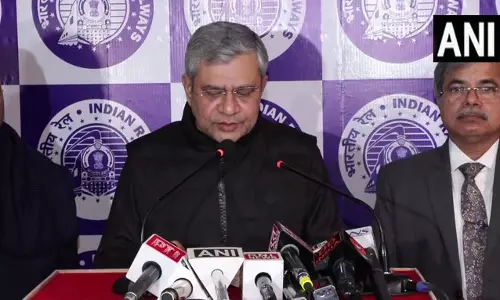 रेलवे में उत्कृष्ट कार्य करने वाले कर्मचारियों का सम्मान, अश्विनी वैष्णव बोले