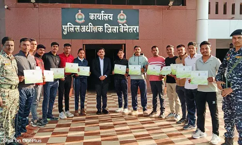 SSP रामकृष्ण साहू ने नवनियुक्त आरक्षकों को सौंपे नियुक्ति आदेश SSP रामकृष्ण साहू ने नवनियुक्त आरक्षकों को सौंपे नियुक्ति आदेश