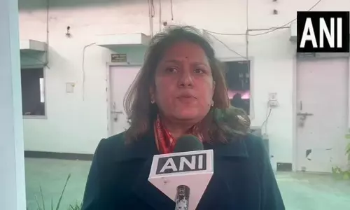 कांग्रेस नेता सुप्रिया श्रीनेत ने SIR और अपराध मामलों को लेकर उठाए गंभीर सवाल कांग्रेस नेता सुप्रिया श्रीनेत ने SIR और अपराध मामलों को लेकर उठाए गंभीर सवाल