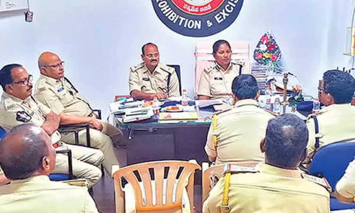 Andhra: अपराध की स्थिति पर समीक्षा की गई Andhra: अपराध की स्थिति पर समीक्षा की गई