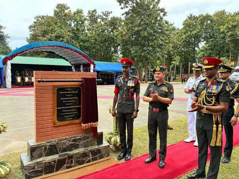 Sri Lanka: COAS जनरल द्विवेदी ने आर्मी वॉर कॉलेज का दौरा किया Sri Lanka: COAS जनरल द्विवेदी ने आर्मी वॉर कॉलेज का दौरा किया