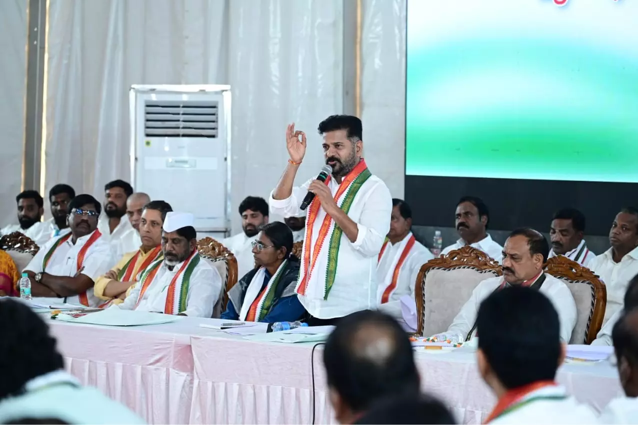 Telangana कांग्रेस MGNREGS को फिर से शुरू करने की मांग को लेकर विरोध प्रदर्शन करेगी Telangana कांग्रेस MGNREGS को फिर से शुरू करने की मांग को लेकर विरोध प्रदर्शन करेगी