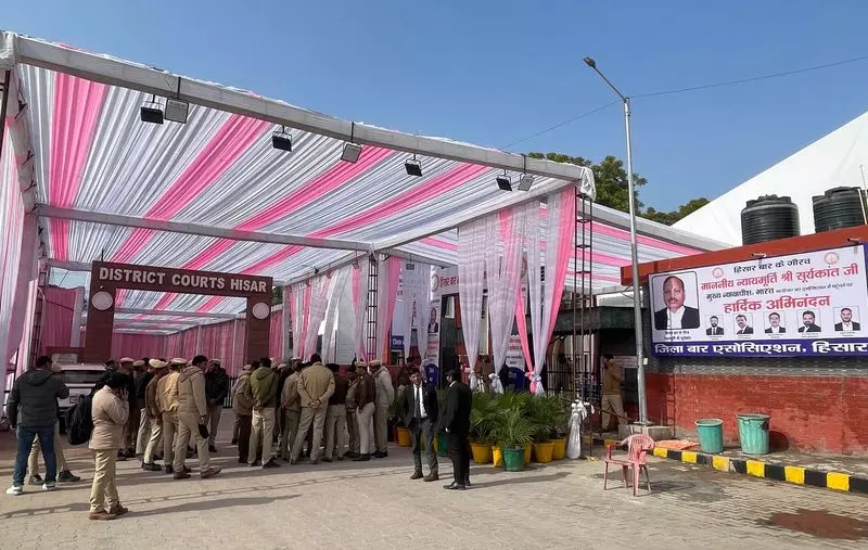 Haryana : CJI सूर्यकांत आज से हिसार के दो दिन के दौरे पर Haryana : CJI सूर्यकांत आज से हिसार के दो दिन के दौरे पर