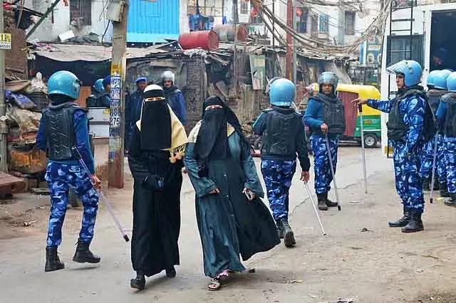 तुर्कमान गेट हिंसा: छह और गिरफ्तारियां, कुल 11 लोग गिरफ्तार तुर्कमान गेट हिंसा: छह और गिरफ्तारियां, कुल 11 लोग गिरफ्तार