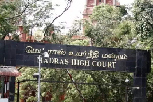 Madras HC ने CBFC को सर्टिफिकेट बदलने का निर्देश, ‘जन नायकन’ पर अपील Madras HC ने CBFC को सर्टिफिकेट बदलने का निर्देश, ‘जन नायकन’ पर अपील