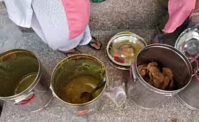 Rajnagar शादी की दावत के बाद 300 लोग बीमार पड़े Rajnagar शादी की दावत के बाद 300 लोग बीमार पड़े