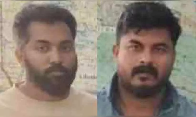 Kerala ; हाथी दांत के साथ दो लोग गिरफ्तार Kerala ; हाथी दांत के साथ दो लोग गिरफ्तार