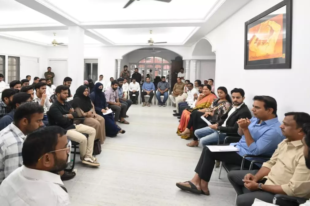 Telangana सरकार के जमीन अधिग्रहण पर स्टूडेंट्स ने विरोध तेज़ करने का एलान Telangana सरकार के जमीन अधिग्रहण पर स्टूडेंट्स ने विरोध तेज़ करने का एलान