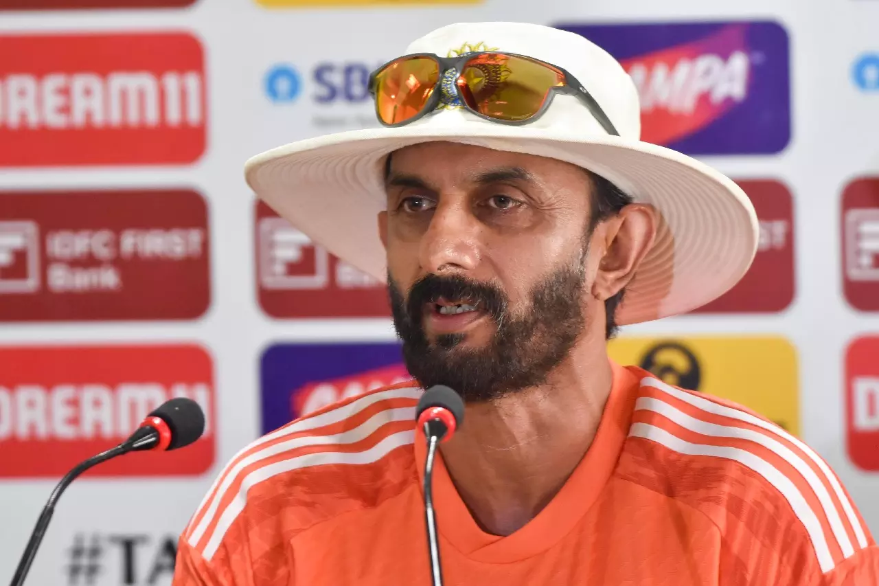 Sri Lanka ने T20 WC 2026 से पहले विक्रम राठौर को बैटिंग कोच नियुक्त किया Sri Lanka ने T20 WC 2026 से पहले विक्रम राठौर को बैटिंग कोच नियुक्त किया
