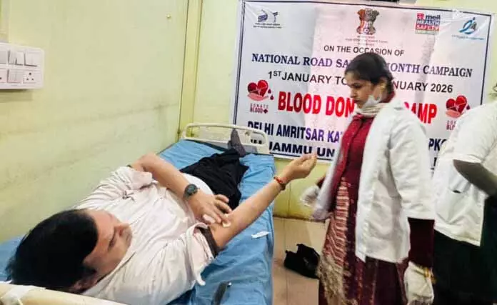 NHAI ने हेल्थ चेक-अप और ब्लड डोनेशन कैंप लगाया NHAI ने हेल्थ चेक-अप और ब्लड डोनेशन कैंप लगाया