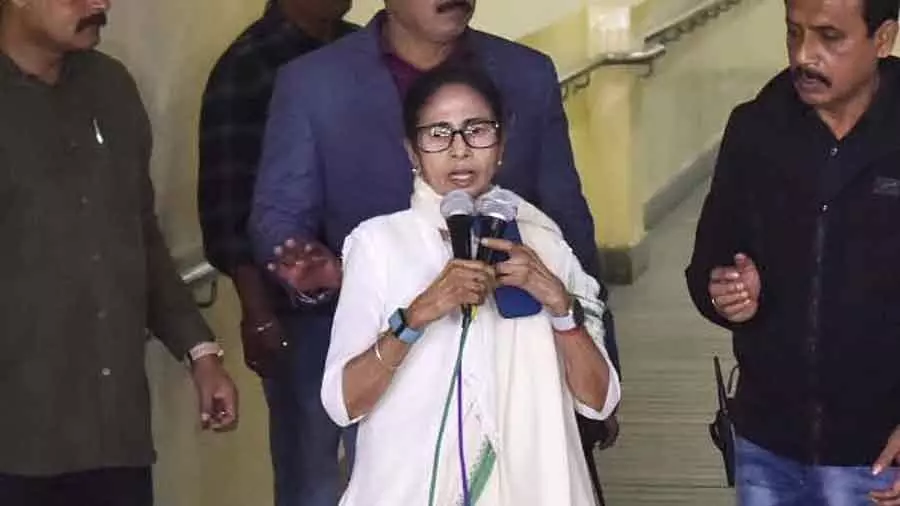 I-PAC विवाद: ममता ने कोलकाता और साल्ट लेक में ED के खिलाफ कई FIR दर्ज कराई I-PAC विवाद: ममता ने कोलकाता और साल्ट लेक में ED के खिलाफ कई FIR दर्ज कराई