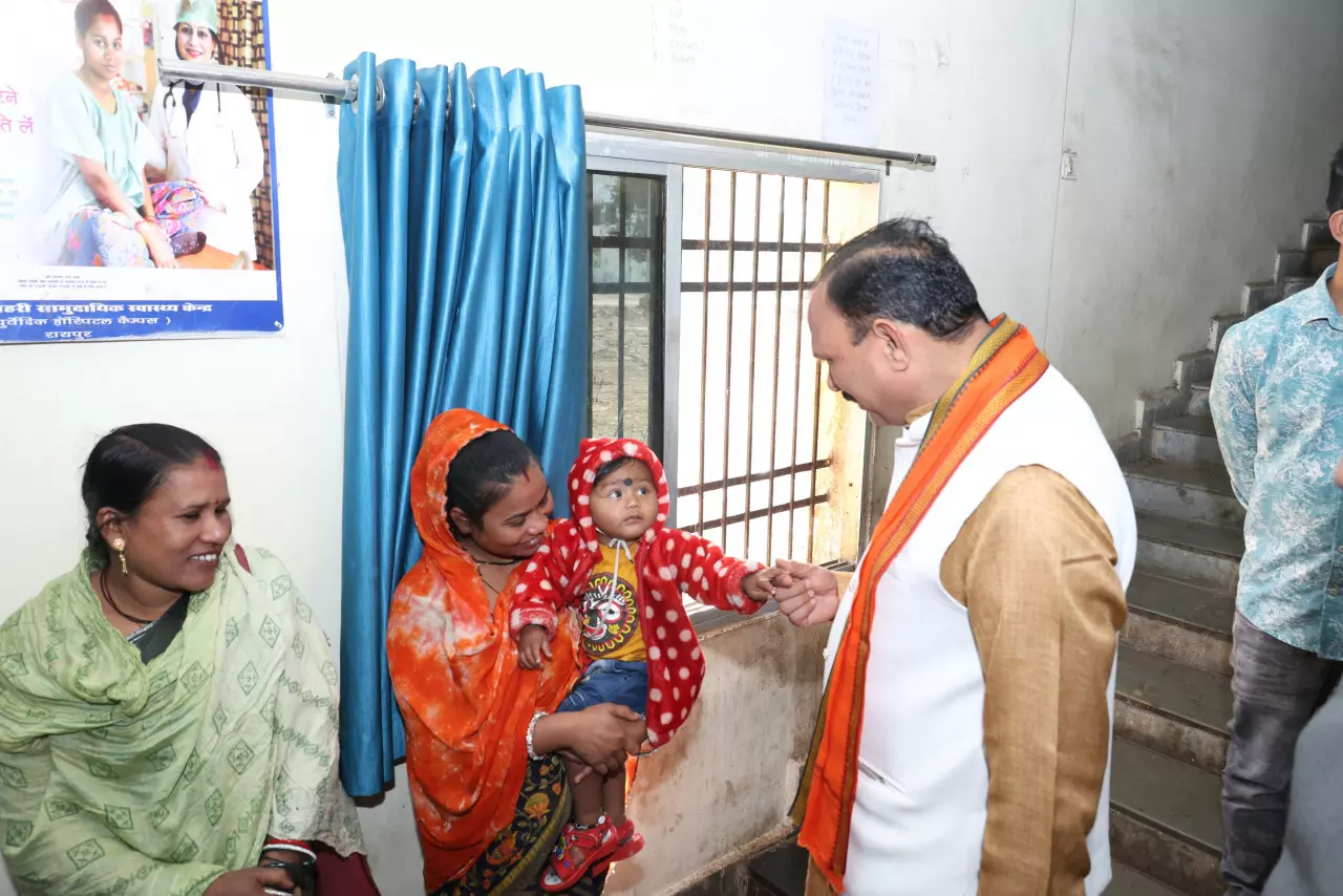 स्वास्थ्य मंत्री श्याम बिहारी जायसवाल ने किया शहरी सामुदायिक स्वास्थ्य केंद्र का निरीक्षण स्वास्थ्य मंत्री श्याम बिहारी जायसवाल ने किया शहरी सामुदायिक स्वास्थ्य केंद्र का निरीक्षण