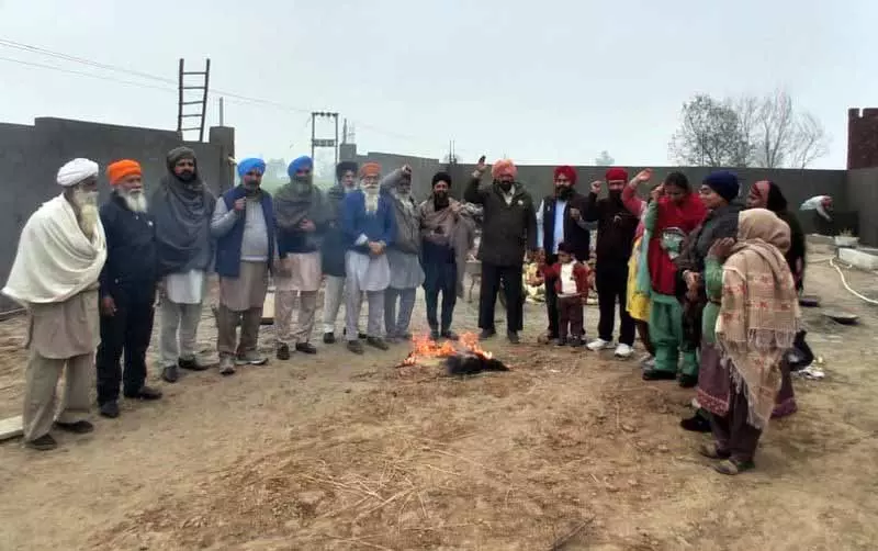 Jamhoori Kisan Sabha ने केंद्र की नीतियों के खिलाफ विरोध का ऐलान किया Jamhoori Kisan Sabha ने केंद्र की नीतियों के खिलाफ विरोध का ऐलान किया