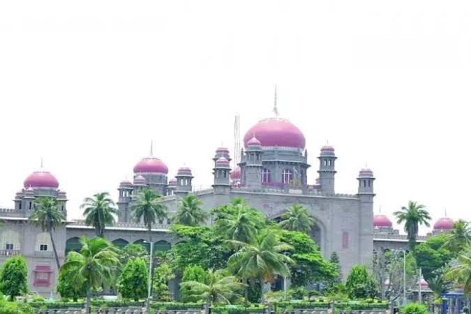 Telangana HC ने डीजीपी की नियुक्ति को चुनौती देने वाली याचिका खारिज की Telangana HC ने डीजीपी की नियुक्ति को चुनौती देने वाली याचिका खारिज की