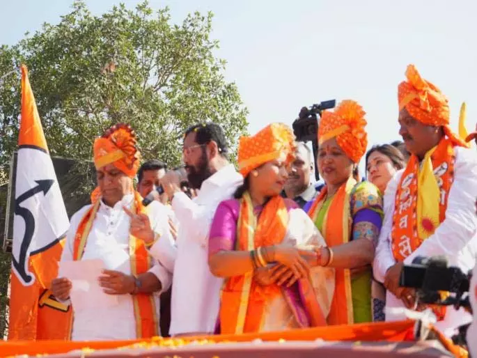 PMC चुनाव 2026: एकनाथ शिंदे ने आबा बागुल के चुनाव के लिए फंड देने का वादा किया PMC चुनाव 2026: एकनाथ शिंदे ने आबा बागुल के चुनाव के लिए फंड देने का वादा किया