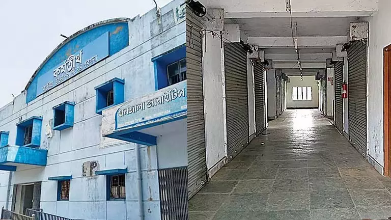 5 करोड़ की Karmatirth बिल्डिंग रेगिस्तान में तबाह हो गई 5 करोड़ की Karmatirth बिल्डिंग रेगिस्तान में तबाह हो गई