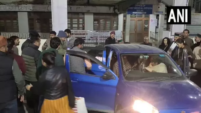 सिरमौर बस हादसा: मृतकों की संख्या बढ़कर 14, कई गंभीर रूप से घायल सिरमौर बस हादसा: मृतकों की संख्या बढ़कर 14, कई गंभीर रूप से घायल