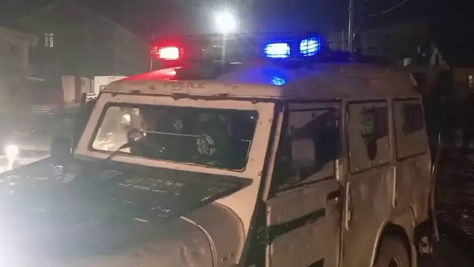 गणतंत्र दिवस से पहले अनंतनाग में पुलिस ने शहर में मॉक ड्रिल कर सुरक्षा व्यवस्था को परखा गणतंत्र दिवस से पहले अनंतनाग में पुलिस ने शहर में मॉक ड्रिल कर सुरक्षा व्यवस्था को परखा