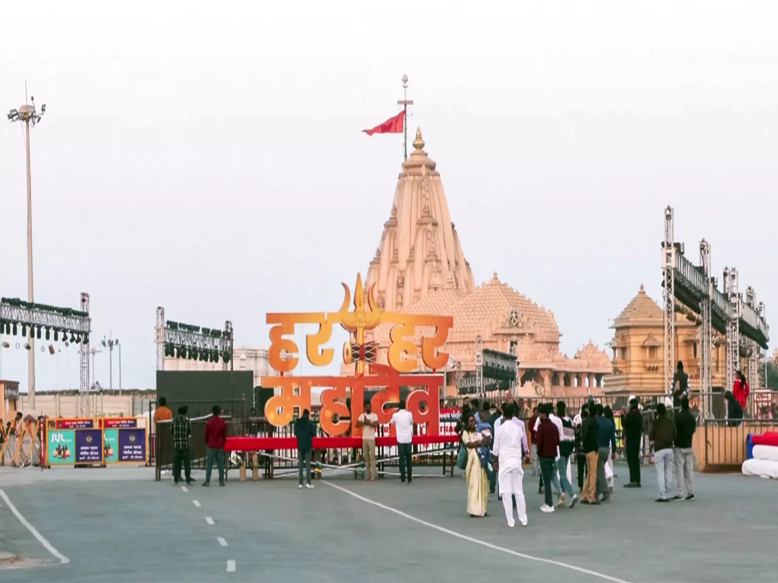 इतिहासकार नरोत्तम पालन ने Somnath मंदिर के इतिहास में पोरबंदर की भूमिका का वर्णन किया इतिहासकार नरोत्तम पालन ने Somnath मंदिर के इतिहास में पोरबंदर की भूमिका का वर्णन किया