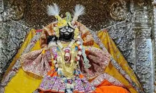 Vrindavan: बांके बिहारी मंदिर में श्रद्धालु अब आसानी से कर सकेंगे दर्शन Vrindavan: बांके बिहारी मंदिर में श्रद्धालु अब आसानी से कर सकेंगे दर्शन